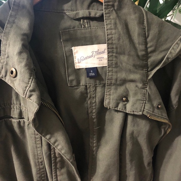 universal thread camo jacket